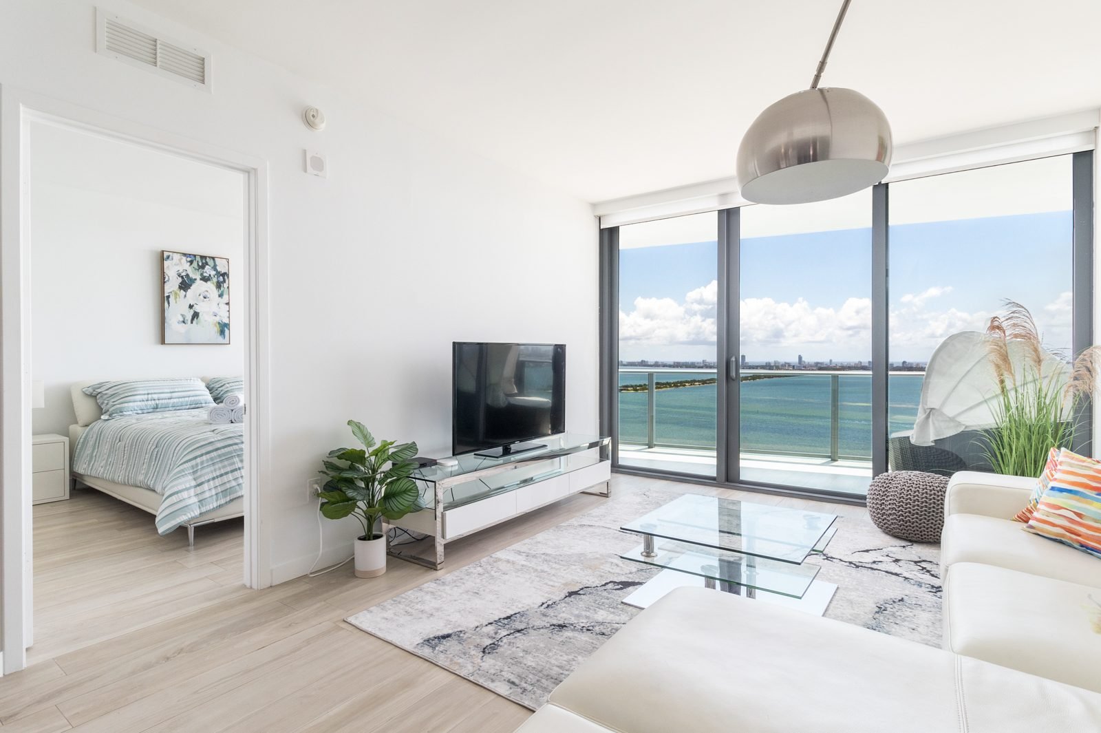 Icon Bay residence photo 5