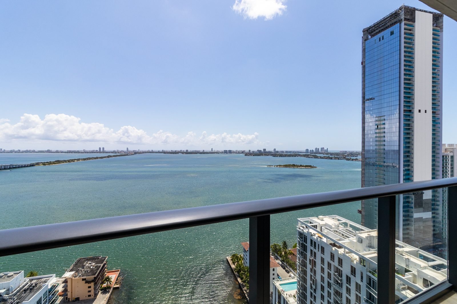 Icon Bay residence photo 21