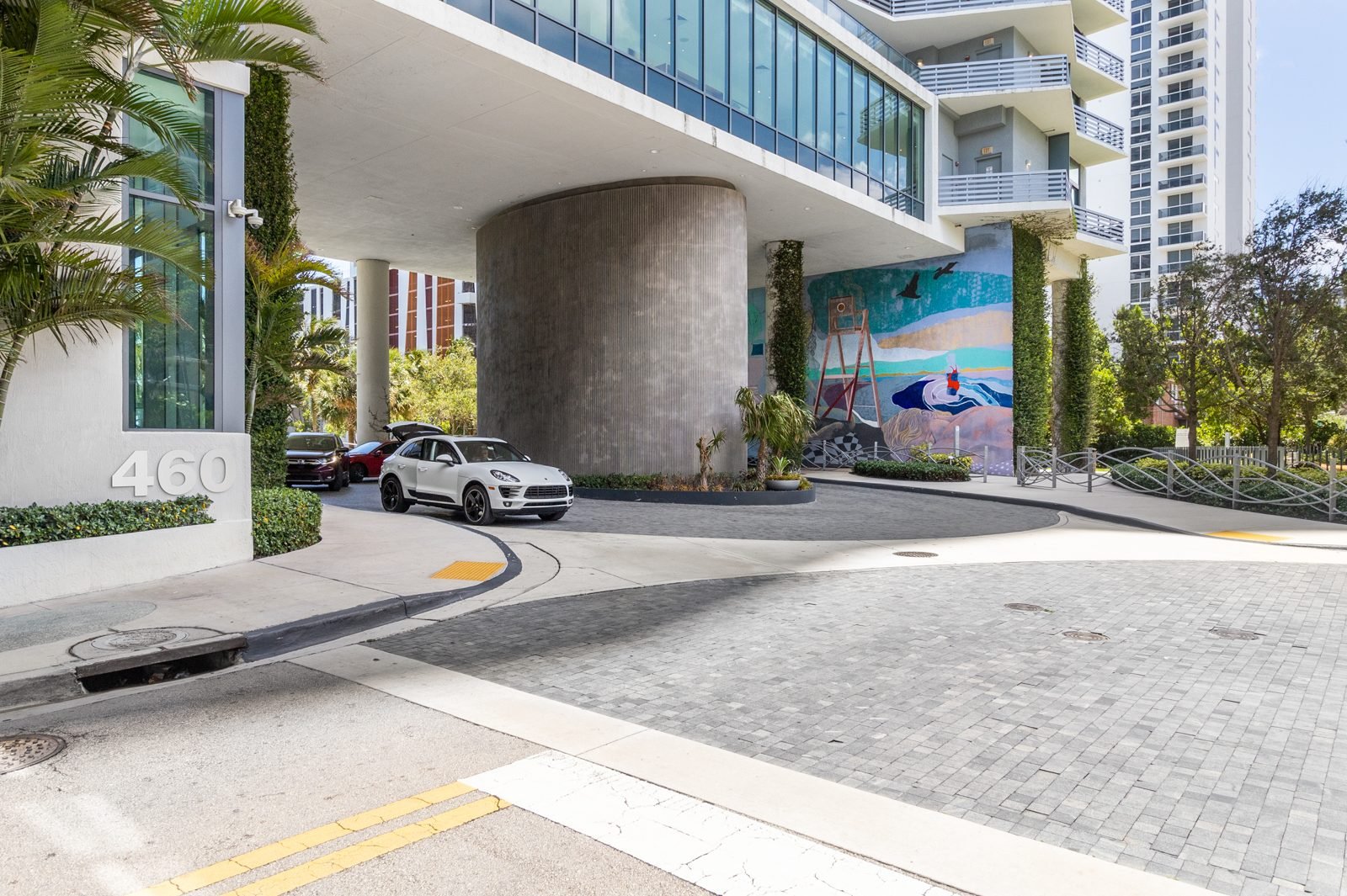 Icon Bay residence photo 25