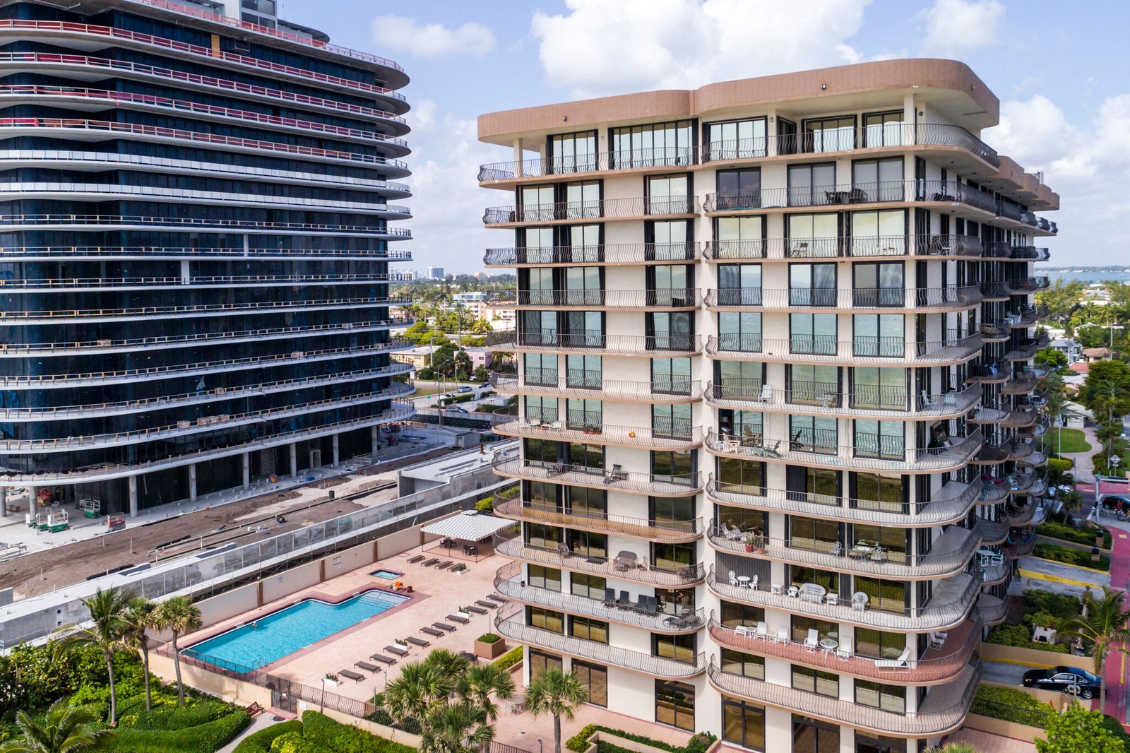 Florida condominium buildings representing new condo laws HB 913 and HB 393